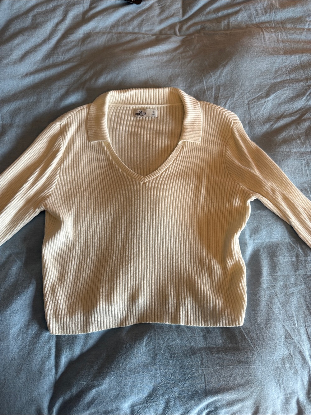 Hollister Cream Ribbed V-Neck Collared Sweater